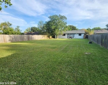 5110 Ridgeton Drive - Photo Thumbnail 11