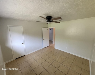 5110 Ridgeton Drive - Photo Thumbnail 5