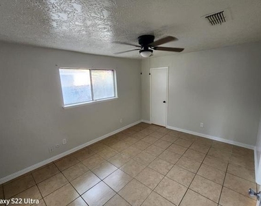 5110 Ridgeton Drive - Photo Thumbnail 9