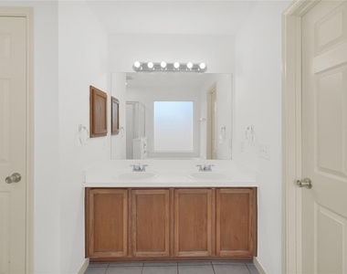 10326 E Summit Canyon Drive - Photo Thumbnail 18