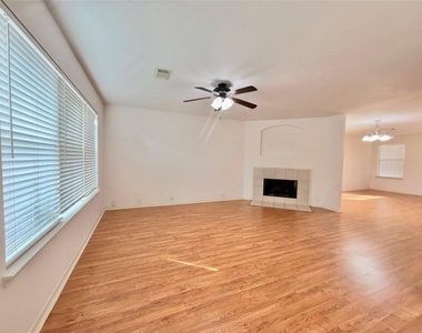 10326 E Summit Canyon Drive - Photo Thumbnail 9