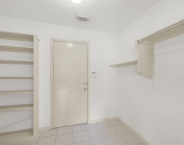 10326 E Summit Canyon Drive - Photo Thumbnail 12