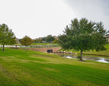 23610 Esperia Street - Photo Thumbnail 31