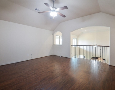 23610 Esperia Street - Photo Thumbnail 18