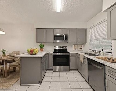 13431 Clarewood Drive - Photo Thumbnail 11