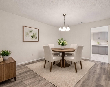 13431 Clarewood Drive - Photo Thumbnail 5