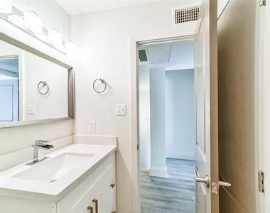 1608 Welch Street - Photo Thumbnail 14