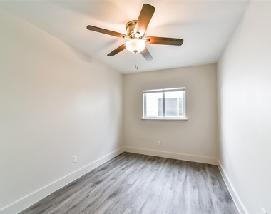 1608 Welch Street - Photo Thumbnail 10