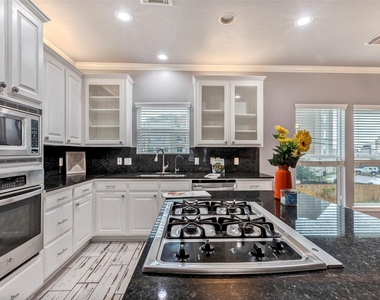 6115 S Arrowana Lane - Photo Thumbnail 11
