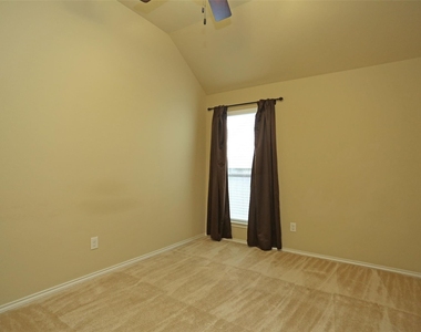 3107 Crystal Cascade Lane - Photo Thumbnail 15