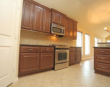 3107 Crystal Cascade Lane - Photo Thumbnail 7