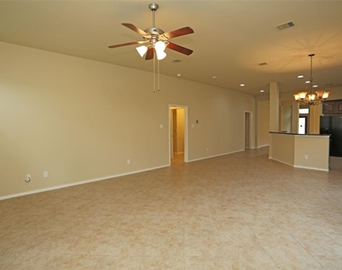 3107 Crystal Cascade Lane - Photo Thumbnail 4