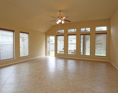 3107 Crystal Cascade Lane - Photo Thumbnail 2