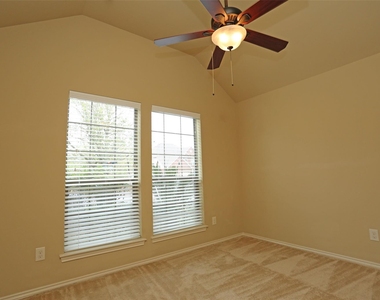 3107 Crystal Cascade Lane - Photo Thumbnail 17