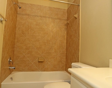 3107 Crystal Cascade Lane - Photo Thumbnail 20