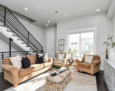 2105 Engelmohr Street - Photo Thumbnail 9
