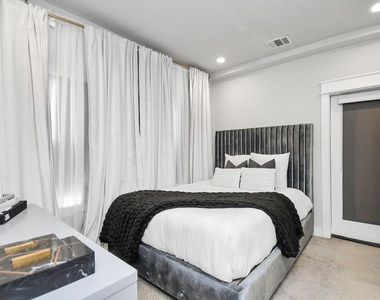 2105 Engelmohr Street - Photo Thumbnail 3
