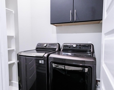 2105 Engelmohr Street - Photo Thumbnail 12