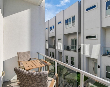 2105 Engelmohr Street - Photo Thumbnail 10