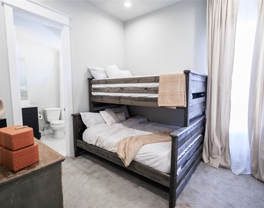2105 Engelmohr Street - Photo Thumbnail 11