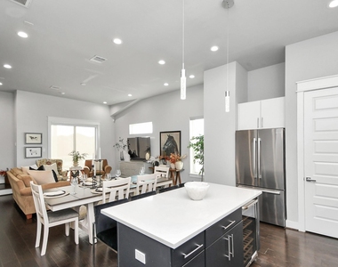 2105 Engelmohr Street - Photo Thumbnail 6
