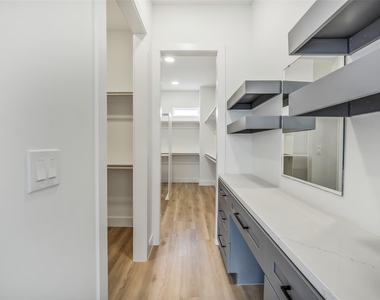 227 Willard Street - Photo Thumbnail 22