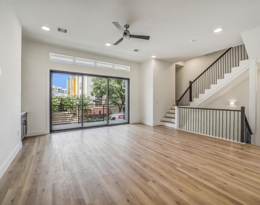 227 Willard Street - Photo Thumbnail 17