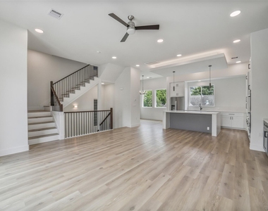 227 Willard Street - Photo Thumbnail 7