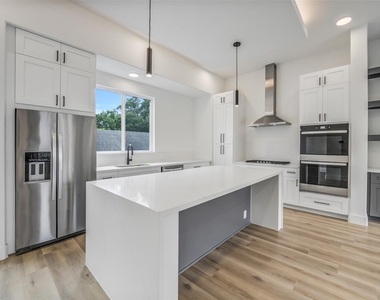 227 Willard Street - Photo Thumbnail 8