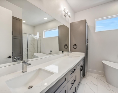 227 Willard Street - Photo Thumbnail 24