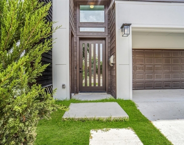 227 Willard Street - Photo Thumbnail 3