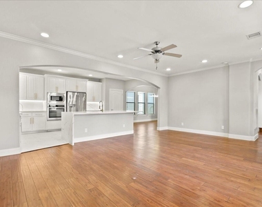 1518 Bingham Street - Photo Thumbnail 4