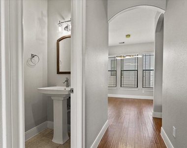 1518 Bingham Street - Photo Thumbnail 20