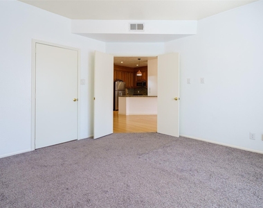 2209 S Braeswood Boulevard - Photo Thumbnail 11