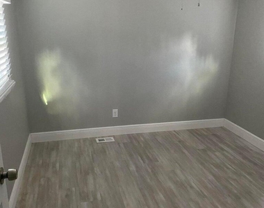 3401 Kittles Street - Photo Thumbnail 5