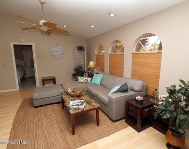 250 Atlantic Drive - Photo Thumbnail 2