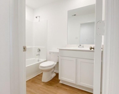 4242 Barrington Cove - Photo Thumbnail 2