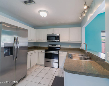 907 Bimini Avenue - Photo Thumbnail 6