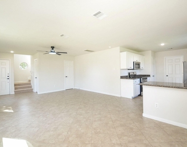 3906 Hollow Cove Lane - Photo Thumbnail 3