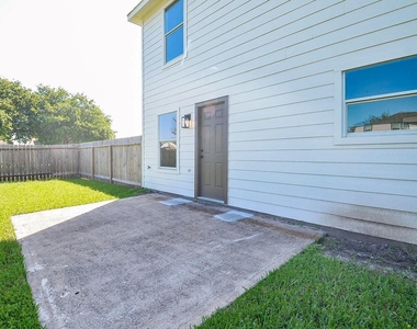 3906 Hollow Cove Lane - Photo Thumbnail 28