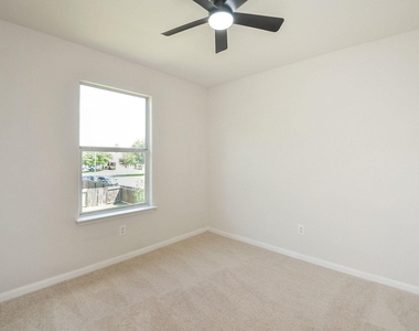 3906 Hollow Cove Lane - Photo Thumbnail 22