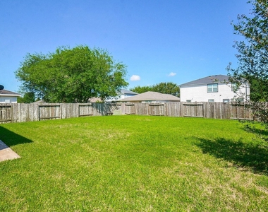 3906 Hollow Cove Lane - Photo Thumbnail 27