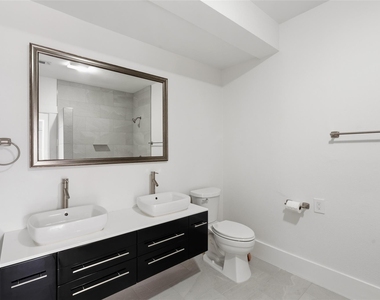 1330 Yale Street - Photo Thumbnail 5
