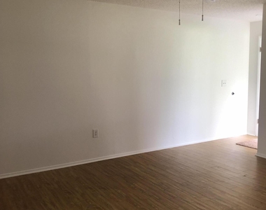 2046 Sea Avenue - Photo Thumbnail 4