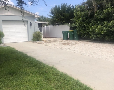 2046 Sea Avenue - Photo Thumbnail 18