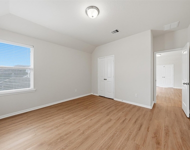 9422 Harmony Lake Lane - Photo Thumbnail 32