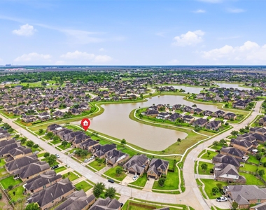 9422 Harmony Lake Lane - Photo Thumbnail 44