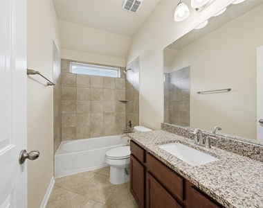 9422 Harmony Lake Lane - Photo Thumbnail 30