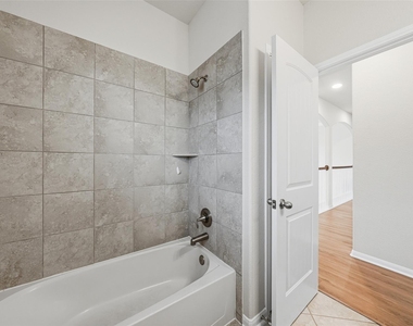 9422 Harmony Lake Lane - Photo Thumbnail 35