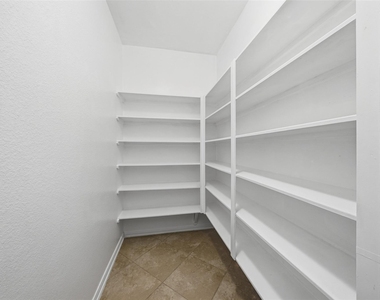 9422 Harmony Lake Lane - Photo Thumbnail 14